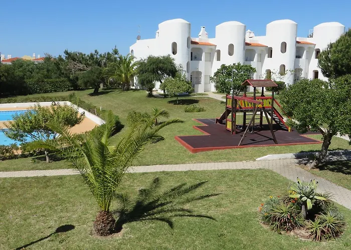 Com Piscina Em Alporchinhos Lagoa (Algarve)