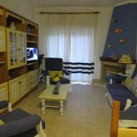 Apartman Com Piscina Em Alporchinhos Lagoa