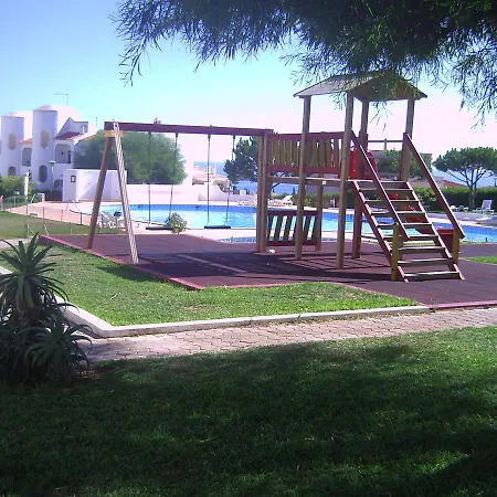 Com Piscina Em Alporchinhos *